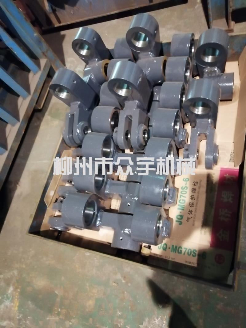 柳工平地機(jī)配件傾斜關(guān)節(jié)